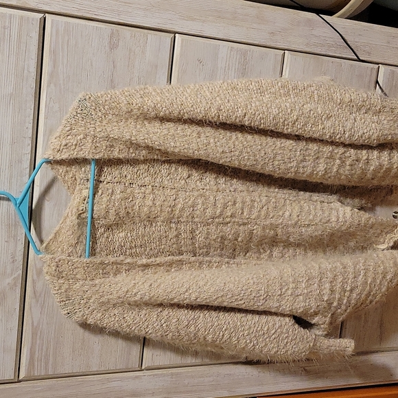 Francesca's Collections Sweaters - Eyelash Cacoon Cardigan